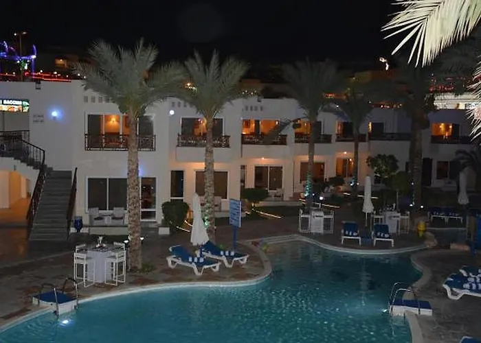 Pool And Sea At Le Mirage New Tiran Naama Bay Sharm el Sheikh